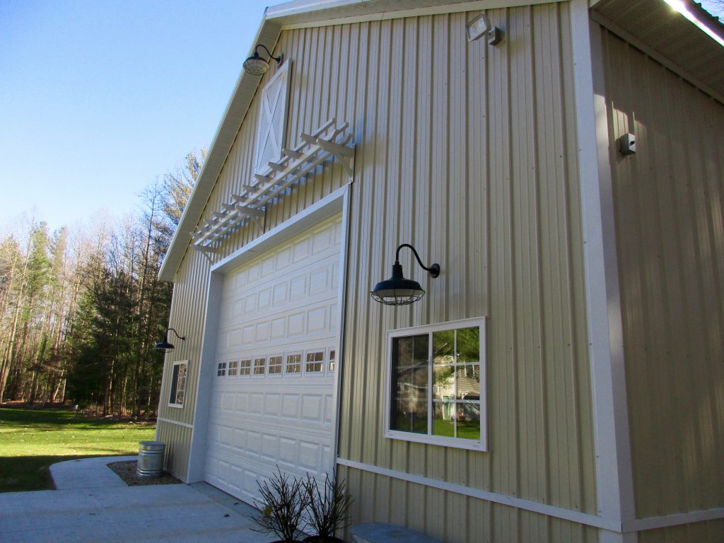 Dan-Harbert,MI 36x56x14 Charcoal roof and Light Stone sides.